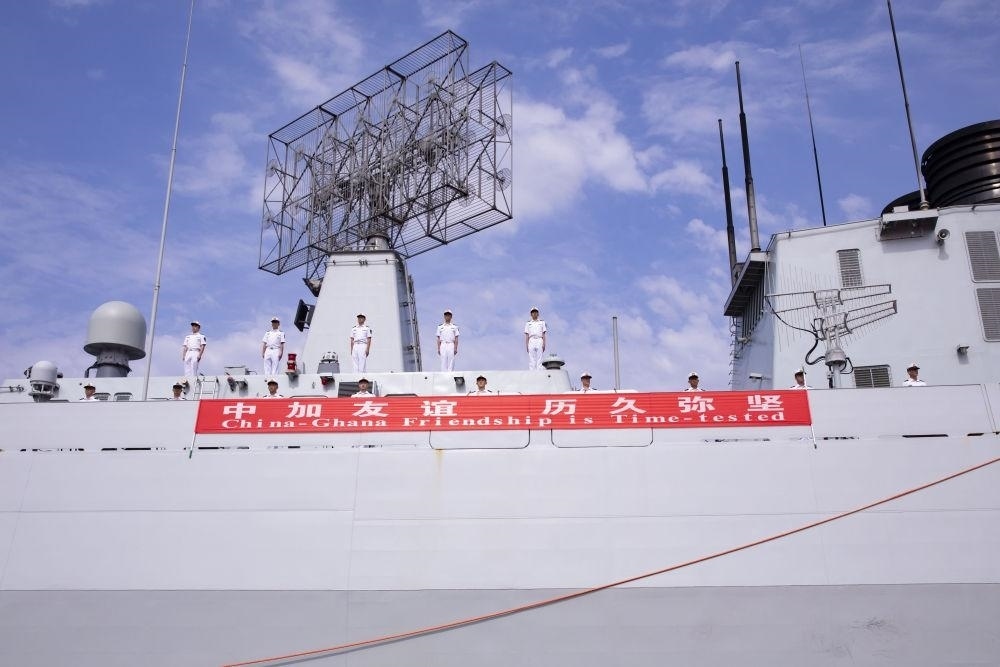 2023年6月27日，中國海軍第43批護航編隊抵達加納特馬港碼頭，開始對加納進行為期4天的友好訪問。