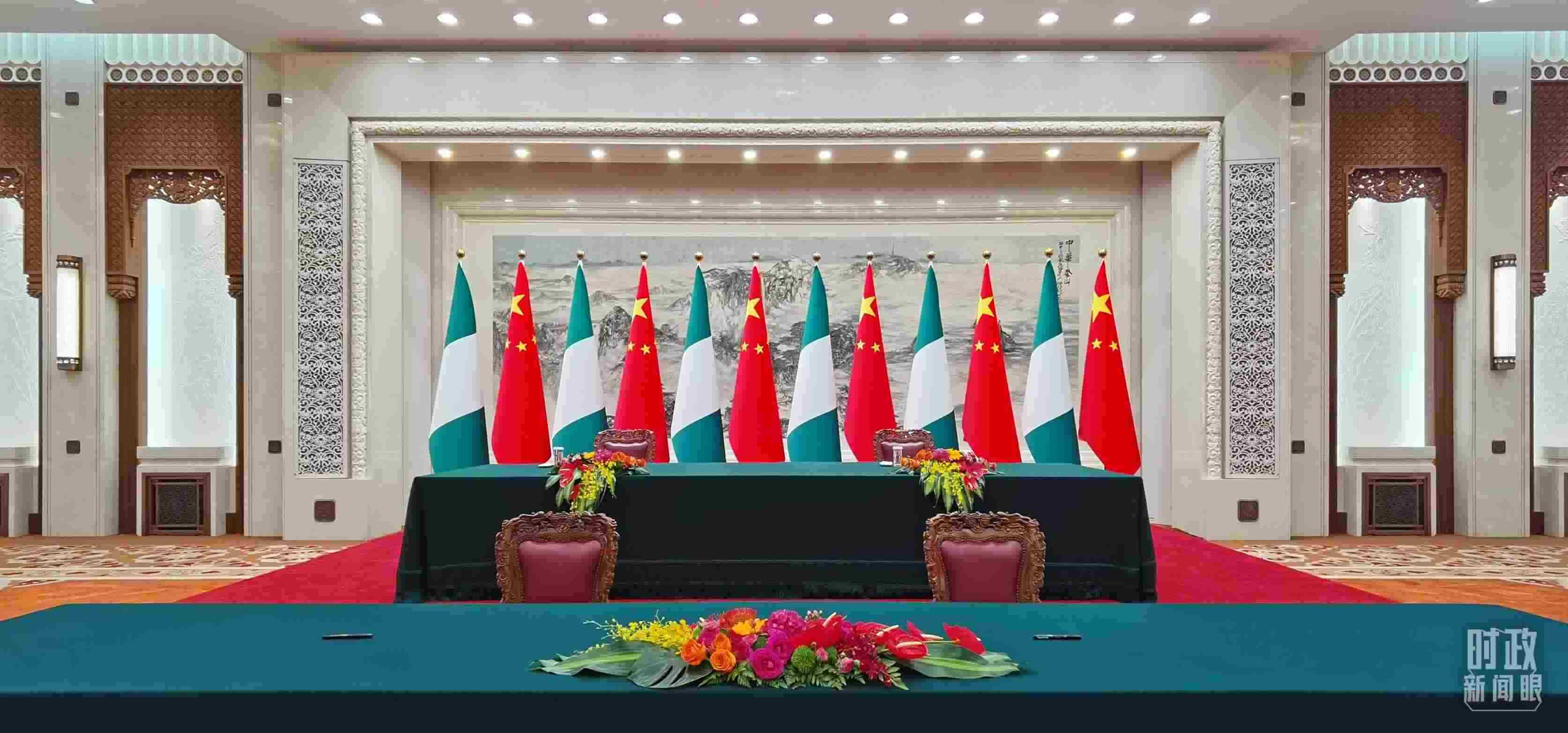  △中尼兩國元首在這里共同見證簽署多項(xiàng)雙邊合作文件，這是開始前的現(xiàn)場。（總臺(tái)央視記者郭鴻拍攝）