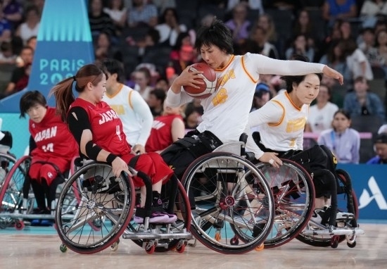 巴黎殘奧會｜“撞車、摔倒，我們都習慣了”