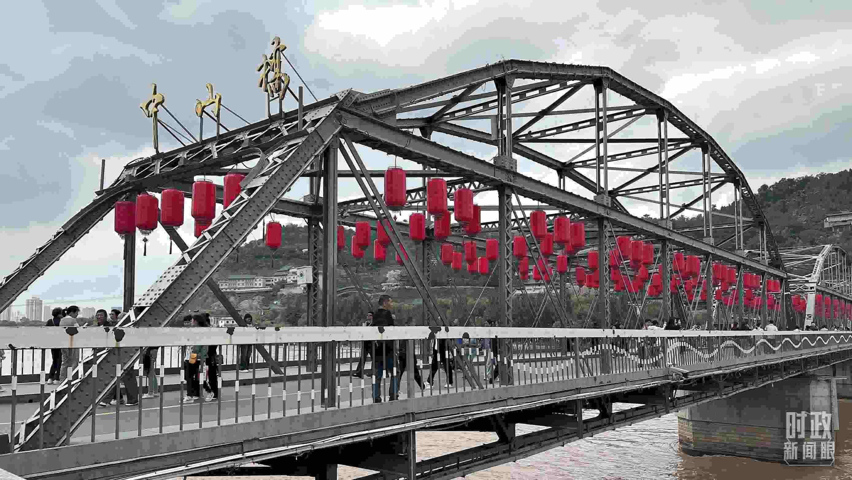 △中山橋。（總臺央視記者范一鳴、覃思拍攝）