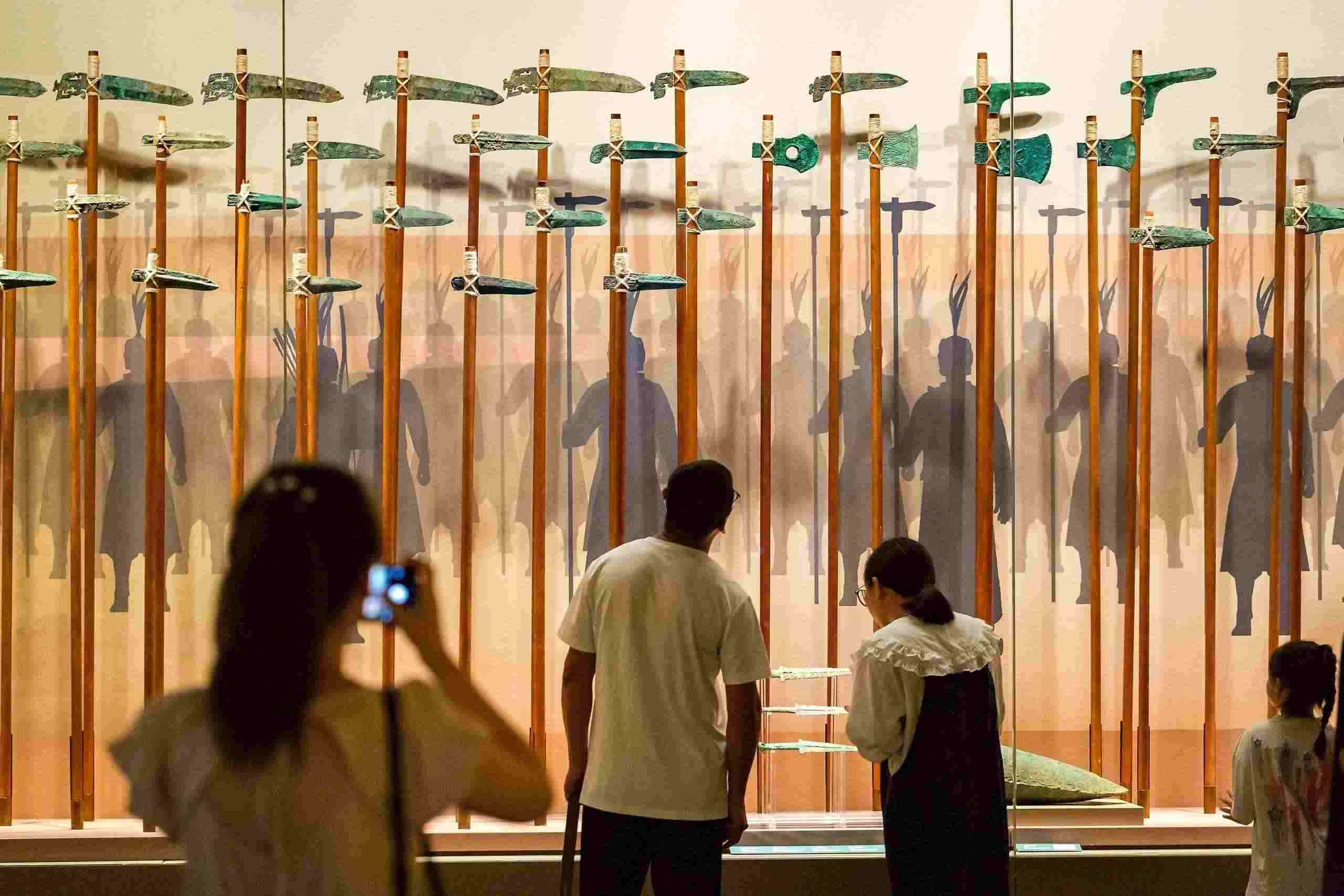 △2024年8月25日，游客在河南省安陽市殷墟博物館參觀。