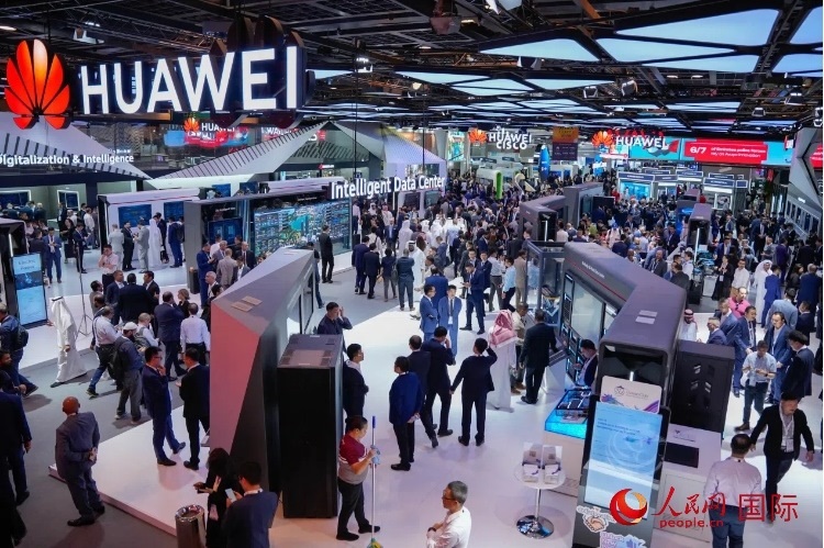 華為展臺。人民網(wǎng) 塔里克·易卜拉欣攝