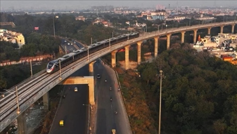 印度北部的軌道交通將自德里到密拉特的車(chē)程，從3-4小時(shí)縮短至約1小時(shí)