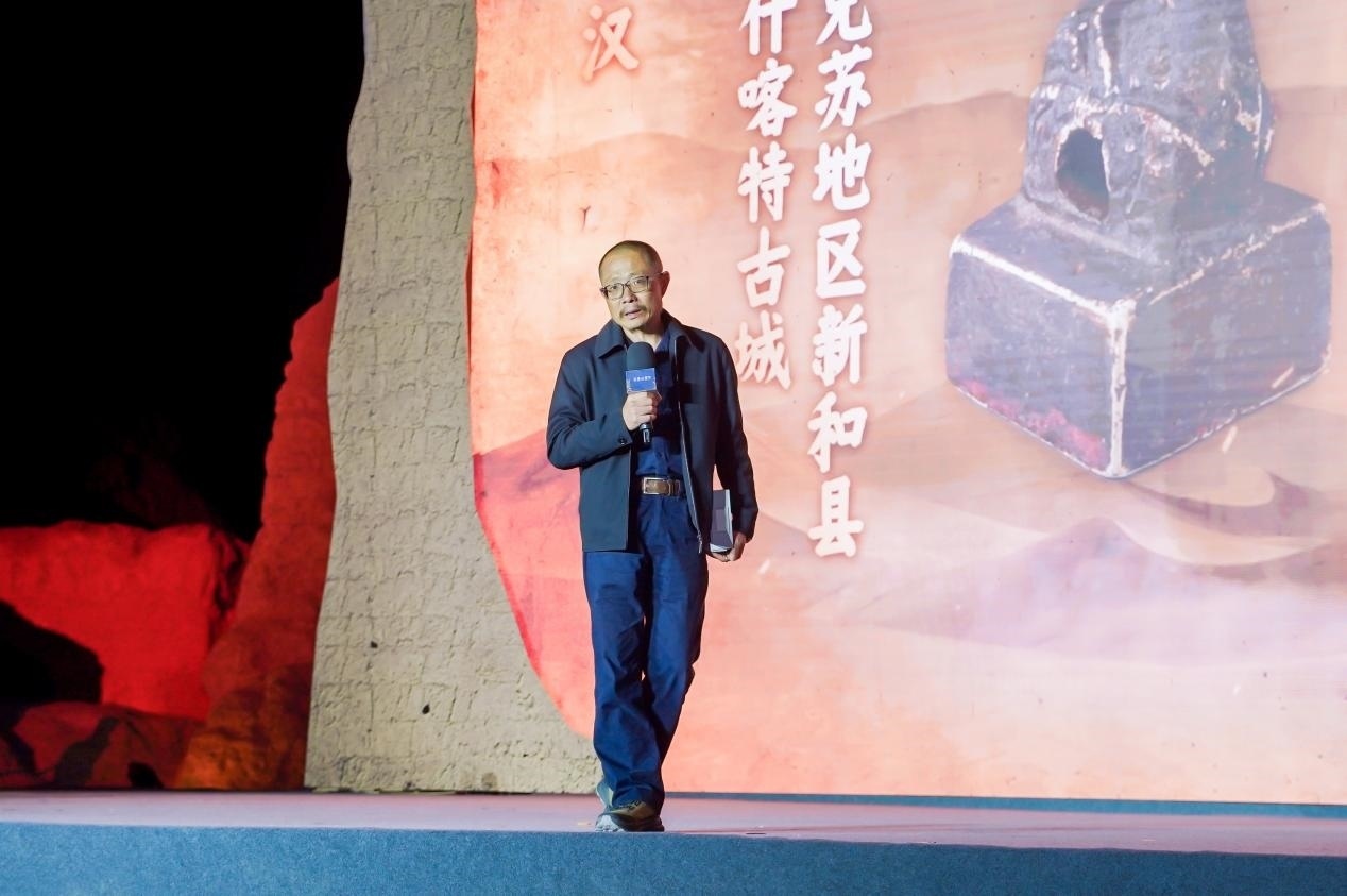 陳凌在“何以中國(guó)·五星出東方”網(wǎng)絡(luò)主題宣傳活動(dòng)現(xiàn)場(chǎng)演講。人民視頻供圖