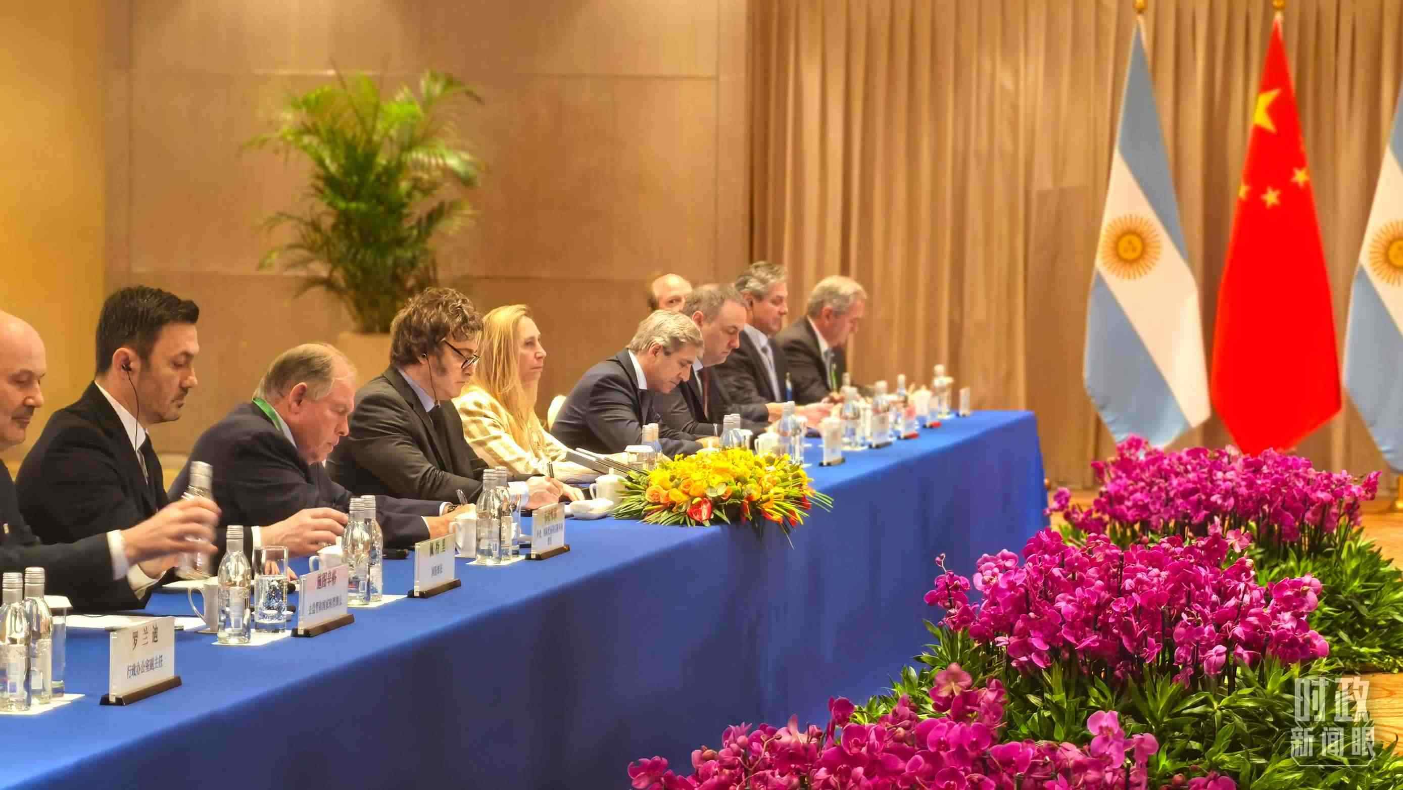 習主席會見阿根廷總統(tǒng)米萊現(xiàn)場。（總臺央廣記者潘毅拍攝）