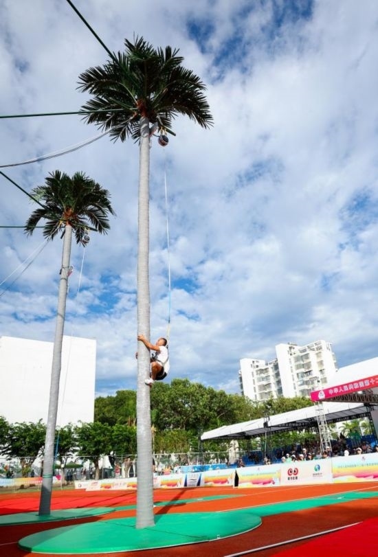 11月23日，海南隊(duì)選手曾祥天在比賽中。新華社記者 楊植森 攝