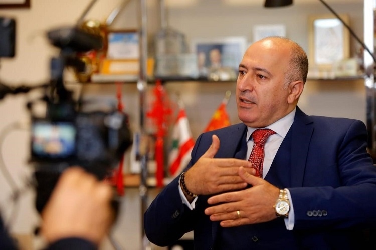 瓦里夫·庫邁哈在接受采訪。受訪者供圖