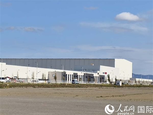 科技城內已經(jīng)建成的工廠。人民網(wǎng)記者 黃培昭攝