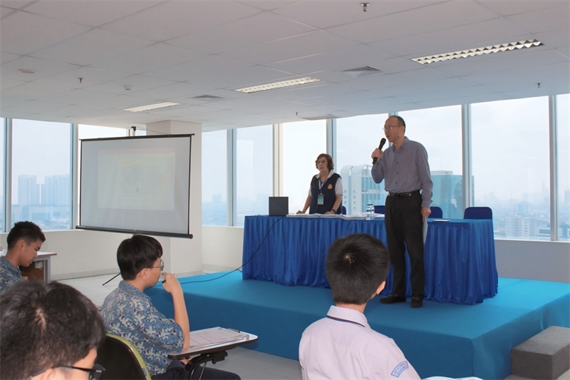 王思平參贊考前致辭。印尼雅加達(dá)華文教育協(xié)調(diào)機構(gòu)供圖