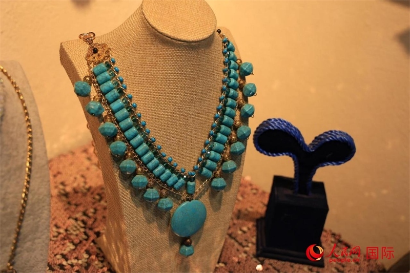 蘇美爾時期的流行項鏈。 人民網(wǎng)伊納斯·易卜拉欣攝