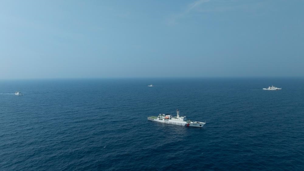 4月22日，中越海警艦艇編隊(duì)在北部灣海域開展聯(lián)合巡邏。（中國海警供圖）