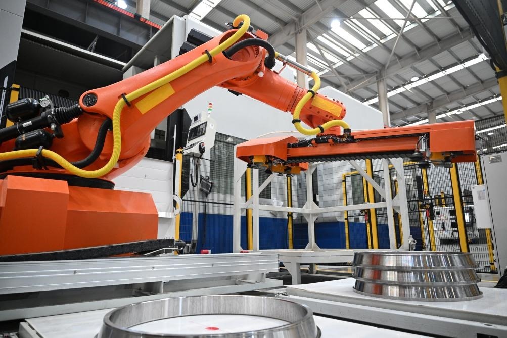 這是洛陽軸承集團(tuán)股份有限公司的智能生產(chǎn)線。新華社記者 李嘉南 攝