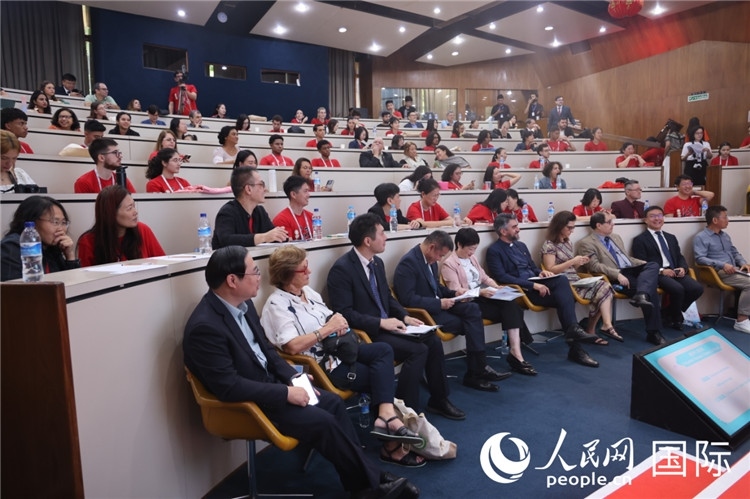 2025年“漢語(yǔ)橋”巴西賽區(qū)決賽現(xiàn)場(chǎng)。人民網(wǎng)記者 時(shí)元皓攝