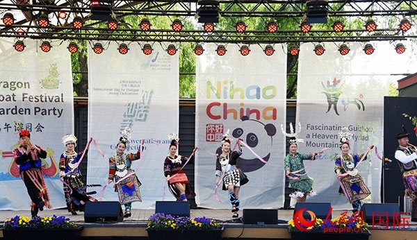 舞蹈《迎客歌》。人民網(wǎng)記者 殷淼